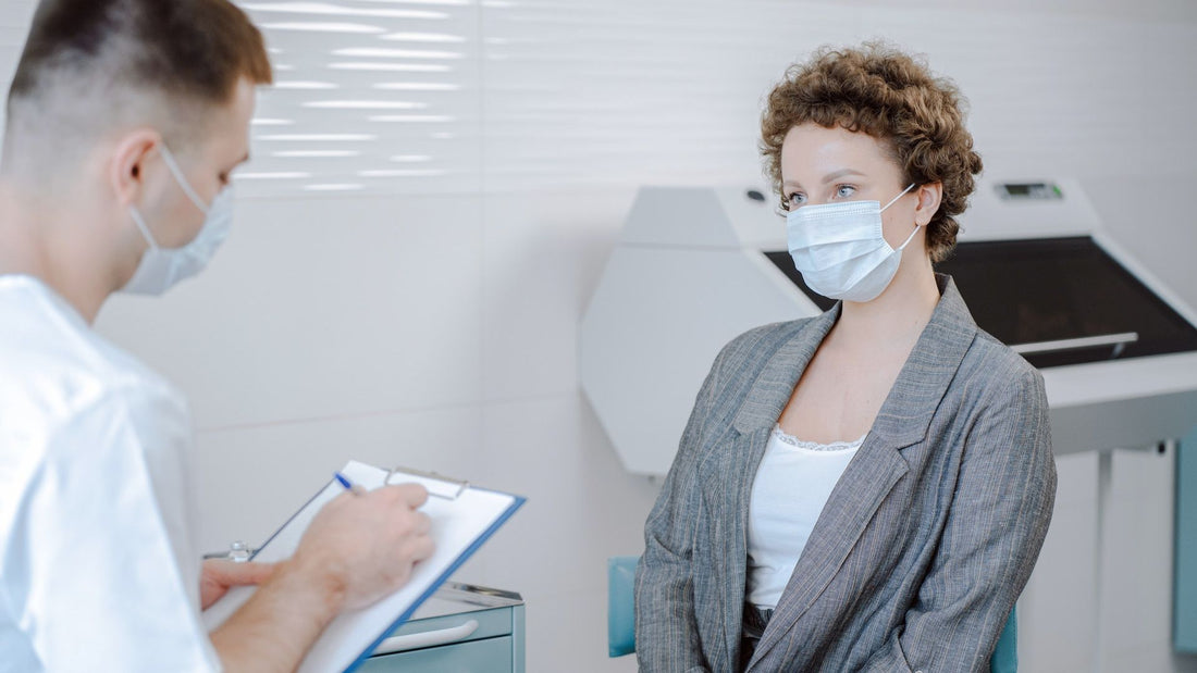 consultation médecin patiente femme